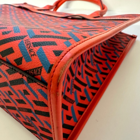 GREAT CONDITION!! Versace La Greca Signature Tote Bag in Red - Picture 11 of 16